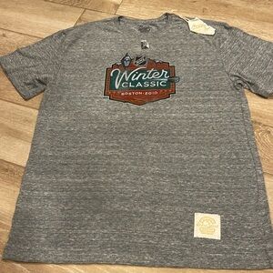Retro Sport Winter Classic NHL 2010 Tee LARGE